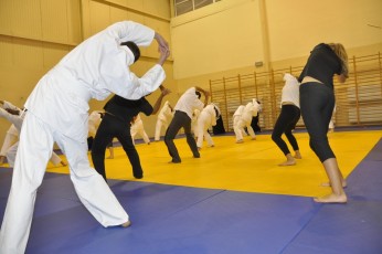 2012 10 trening aikido018