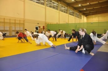 2012 10 trening aikido024