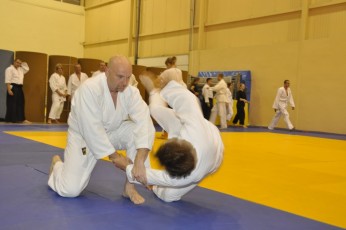 2012 10 trening aikido058