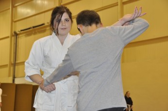 2012 10 trening aikido089