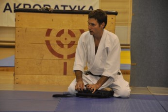 2012 10 trening aikido158